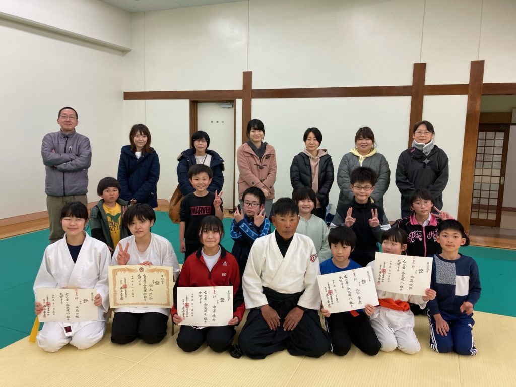 Gathered at Shimizu-cho gymnasium and practiced.